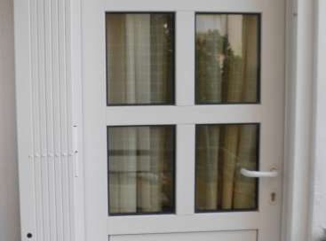 Viometaloumin Retractable Security Doors Security Bars